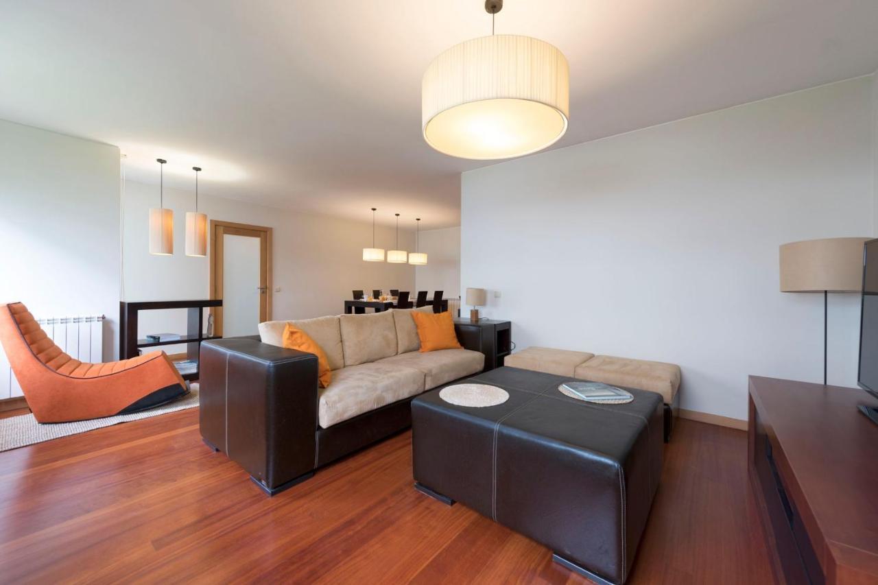ماتوسينهوس Lovelystay - Oporto Beach Apartment With 2 Free Parking Spots المظهر الخارجي الصورة